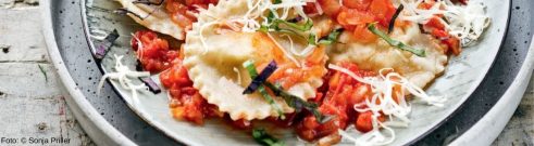 Sorrentinos mit Paradeisersauce