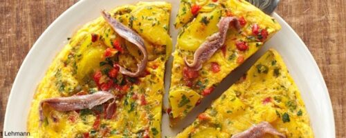 Tortilla mit Kartoffeln, Paprika und Petersilie