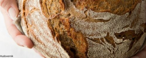 frisches selbstgebackenes Brot