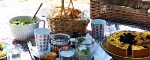 üppiges Muttertagsfrühstück