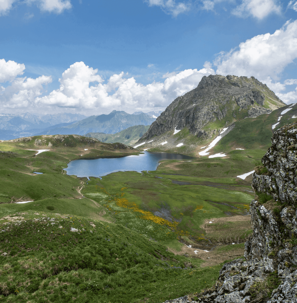 Der türkisblaue Tilisunasee unterhalb der Tilisunahütte