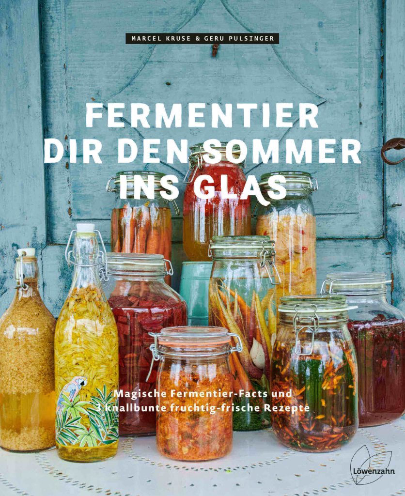 Gläser mit Fermentiertem